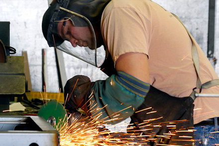 Utah Manufacturing Business Grows in August, Declines Everywhere Else